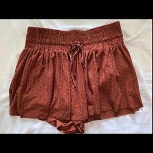 Zara comfy women’s brown shorts
